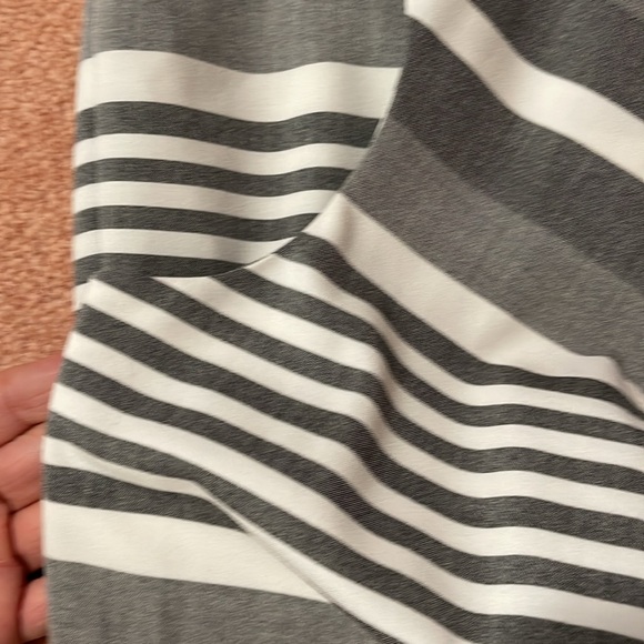 Calvin Klein beautiful dress worn one time /dry cleaned . - Picture 13 of 15